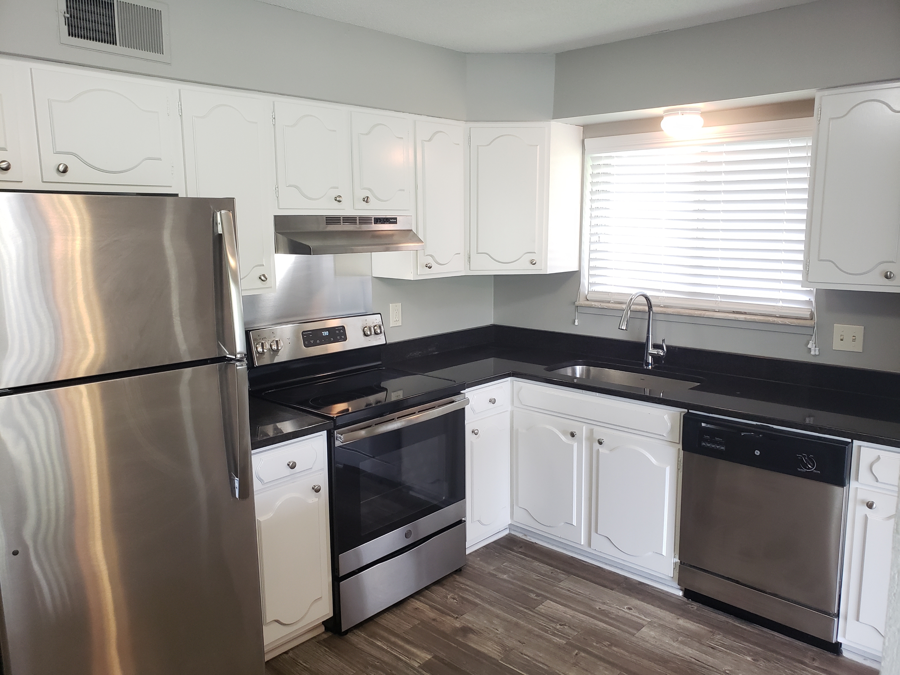 9532 Mission Rd - 25