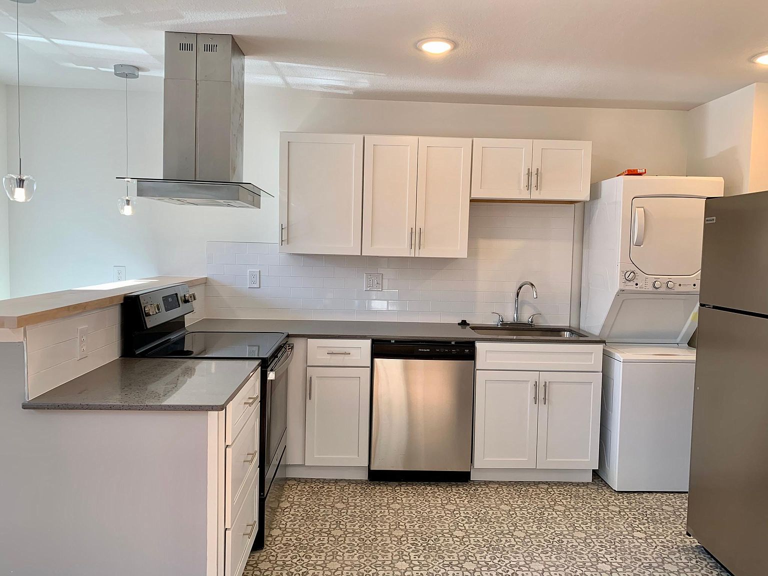 1919 Olathe Blvd - 105