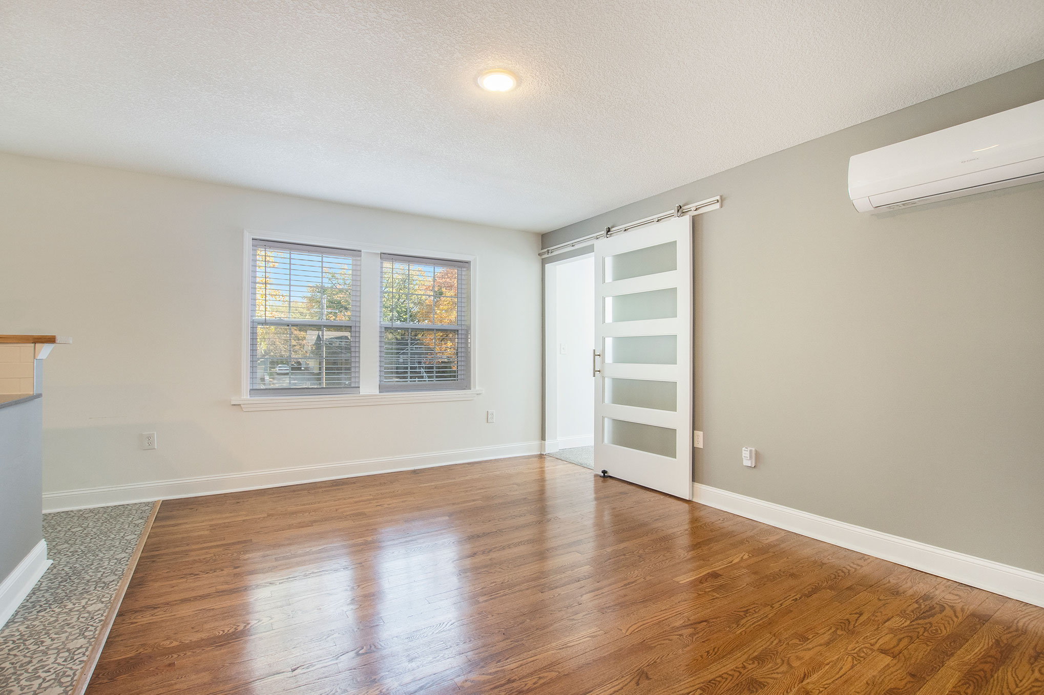 1919 Olathe Blvd - 302