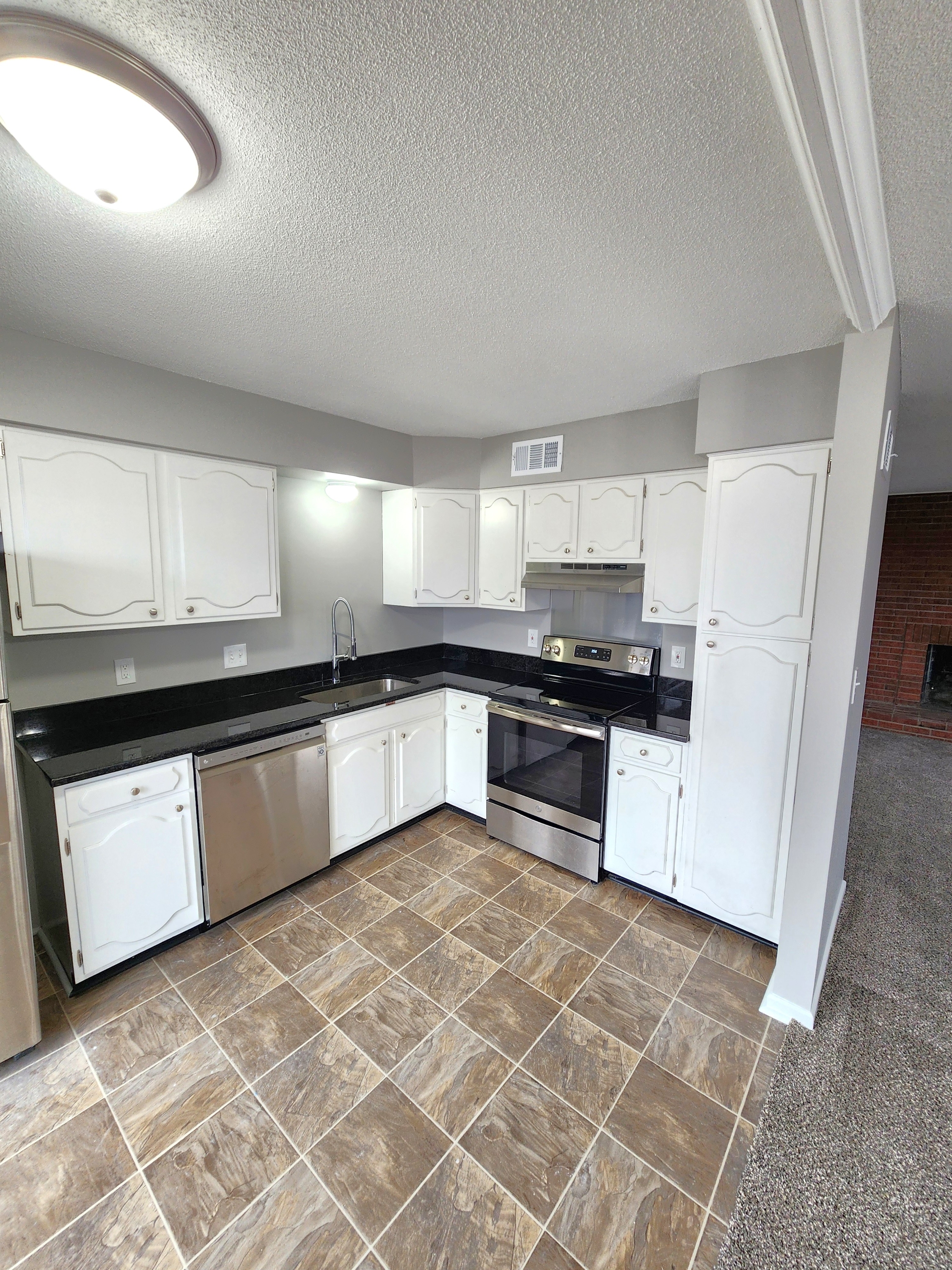 9532 Mission Rd - 25